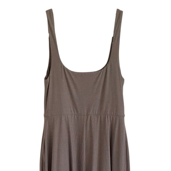 Beyond Yoga Featherweight At The Ready Square Neck Dress Medium - Picture 5 of 13